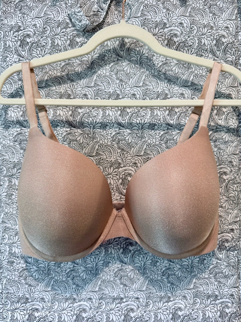 Victoria’s Secret Full Coverage Push Up T-Shirt Bra- Nude Shimmer, 38DD
